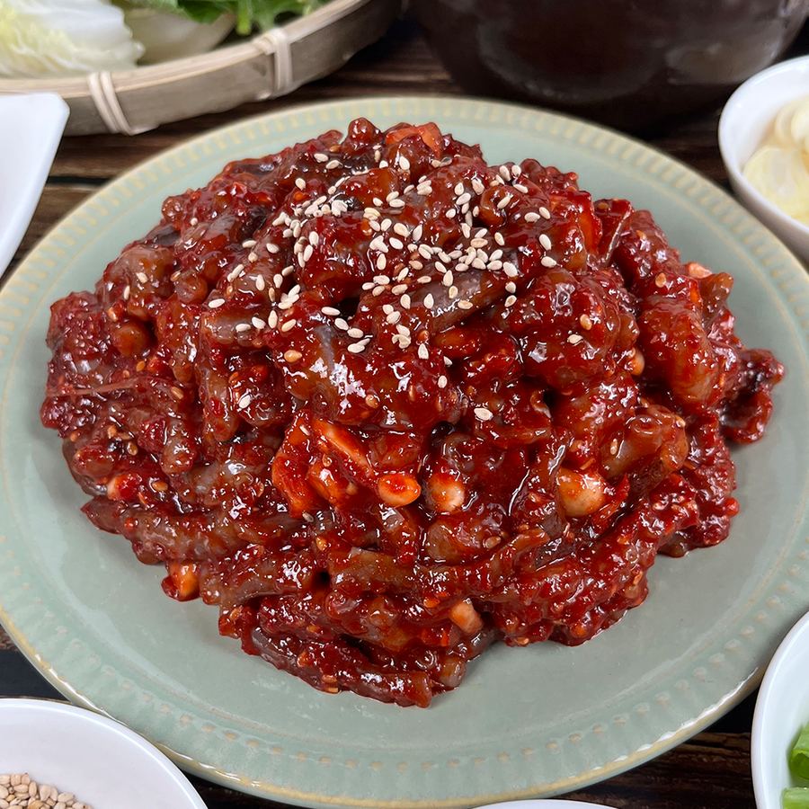 접시에 담긴 낙지젓